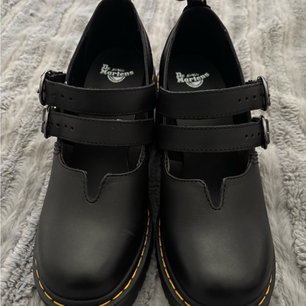 Dr. Martens Black Eviee platform Mary Jane’s